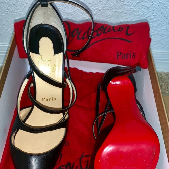 Christian Louboutin size 37 - Picture 2 of 3